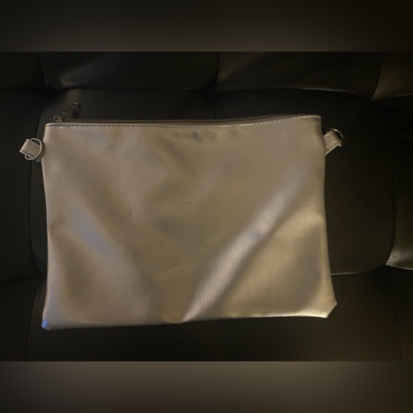 Stylist statement bag with detachable blue strap - Picture 5 of 6